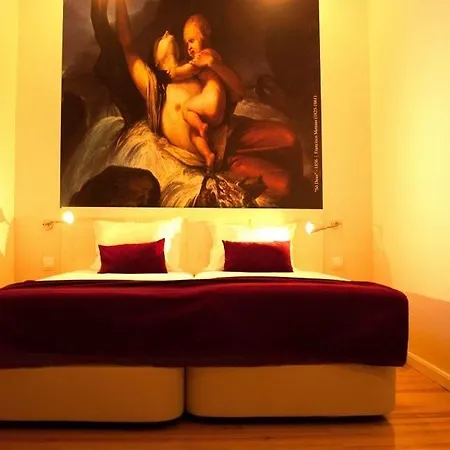 Arsenal Aparthotel 3*
