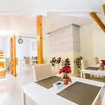 Arsenal Apartmanhotel 3*