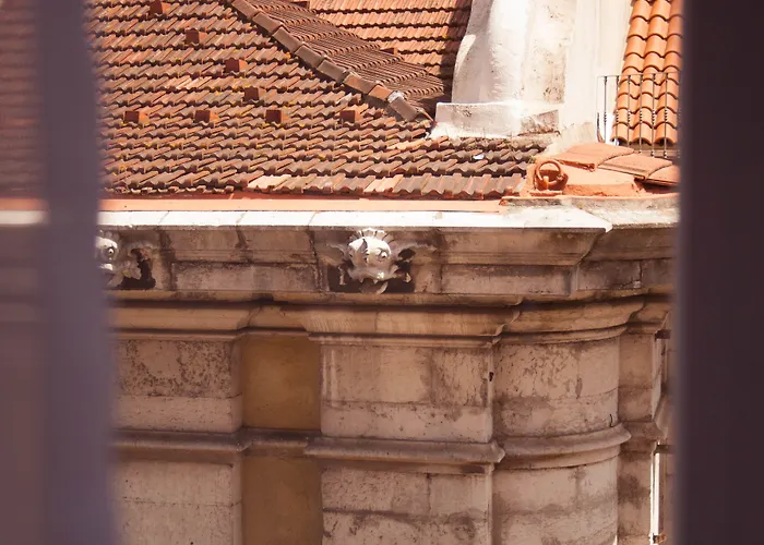 Arsenal Aparthotel 3*