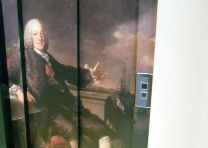 Apart-hotel Arsenal 3*